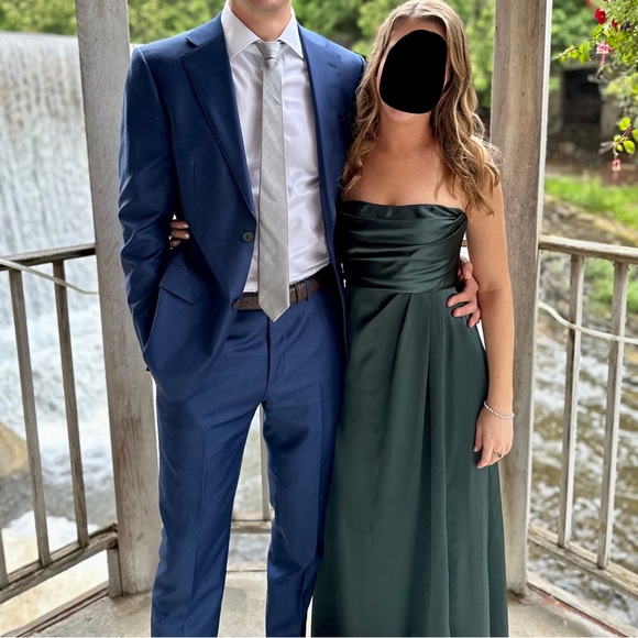 Stunning, emerald green, strapless bridesmaid dress! - Picture 2 of 5